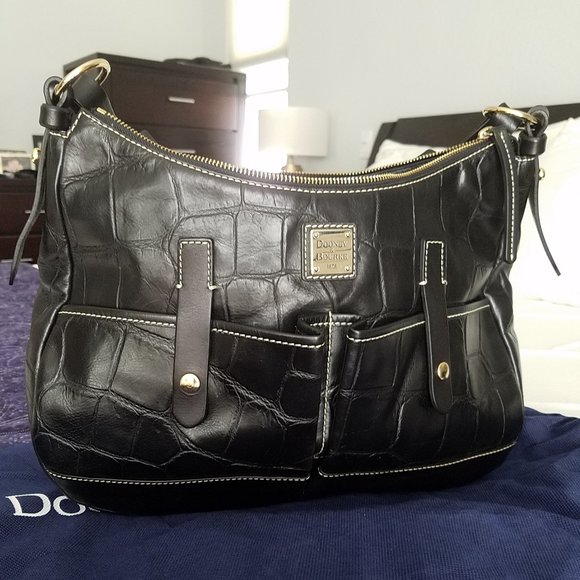 Dooney & Bourke Handbags - Dooney&Bourke black croc embossed leather bag EUC!